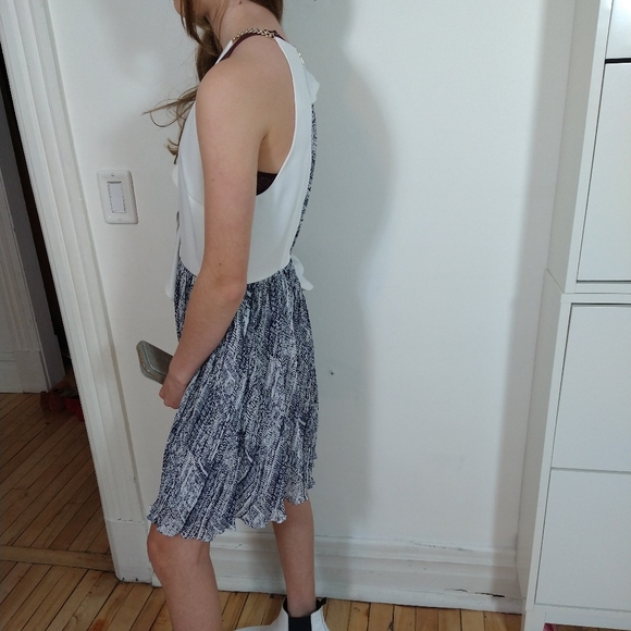 Knee length white and navy modern asymmetrical self-portrait dress - Picture 3 of 6